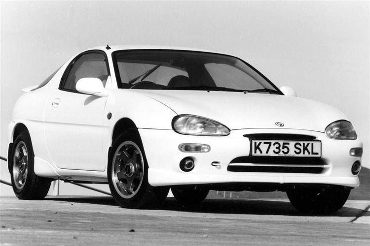 montaj parbriz mazda mx3